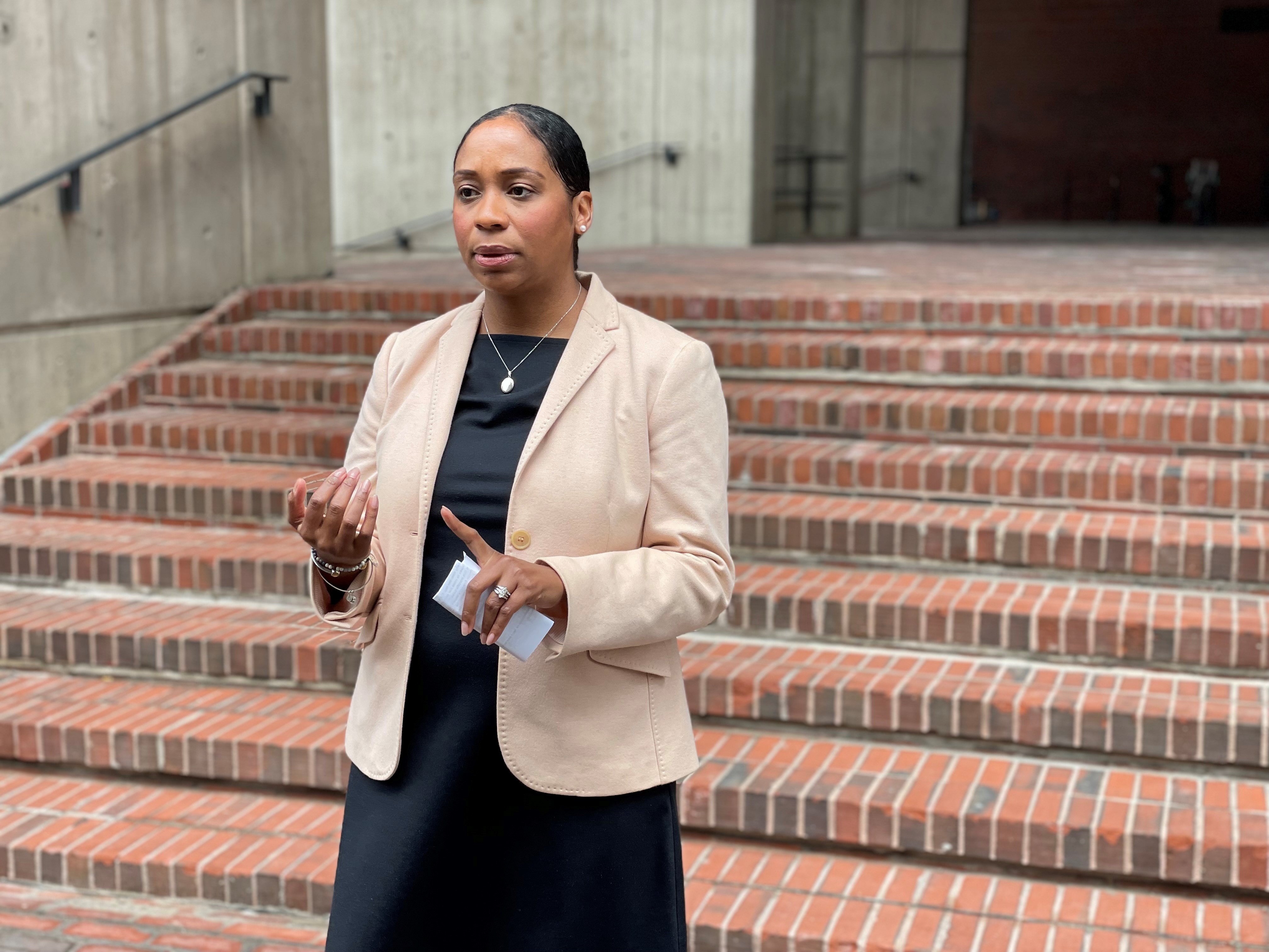 Campbell Endorses Council Candidates, Stays Mum On Mayoral Race - Vimarsana News