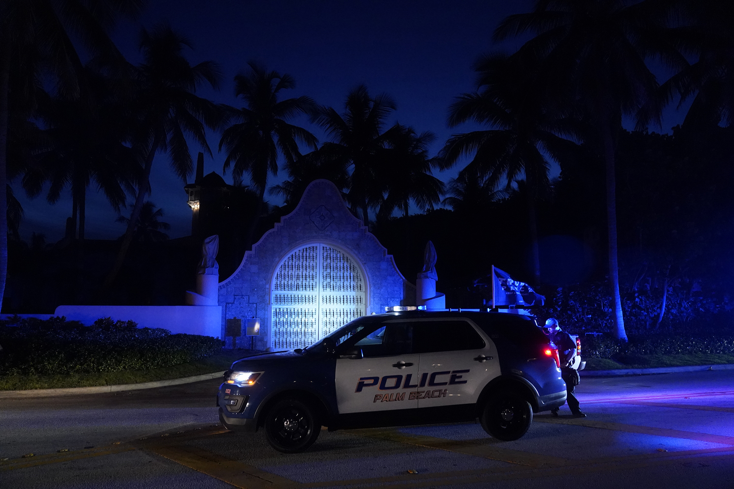 What does the FBI's Mar-a-Lago raid mean for a case against Trump? - Vimarsana News