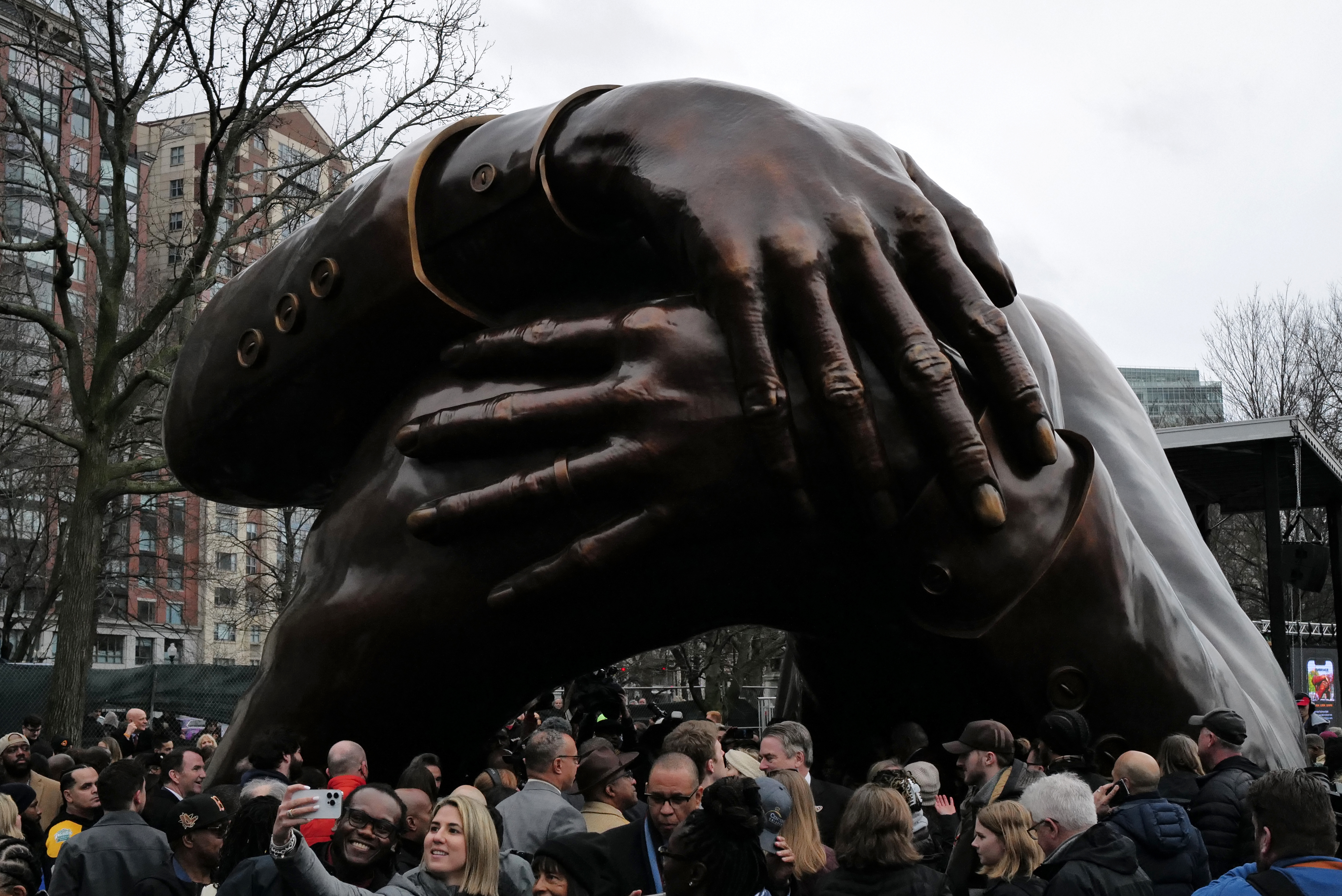 The Embrace sculpture honors MLK Jr. and Coretta Scott King's legacy of love in Boston - Vimarsana News