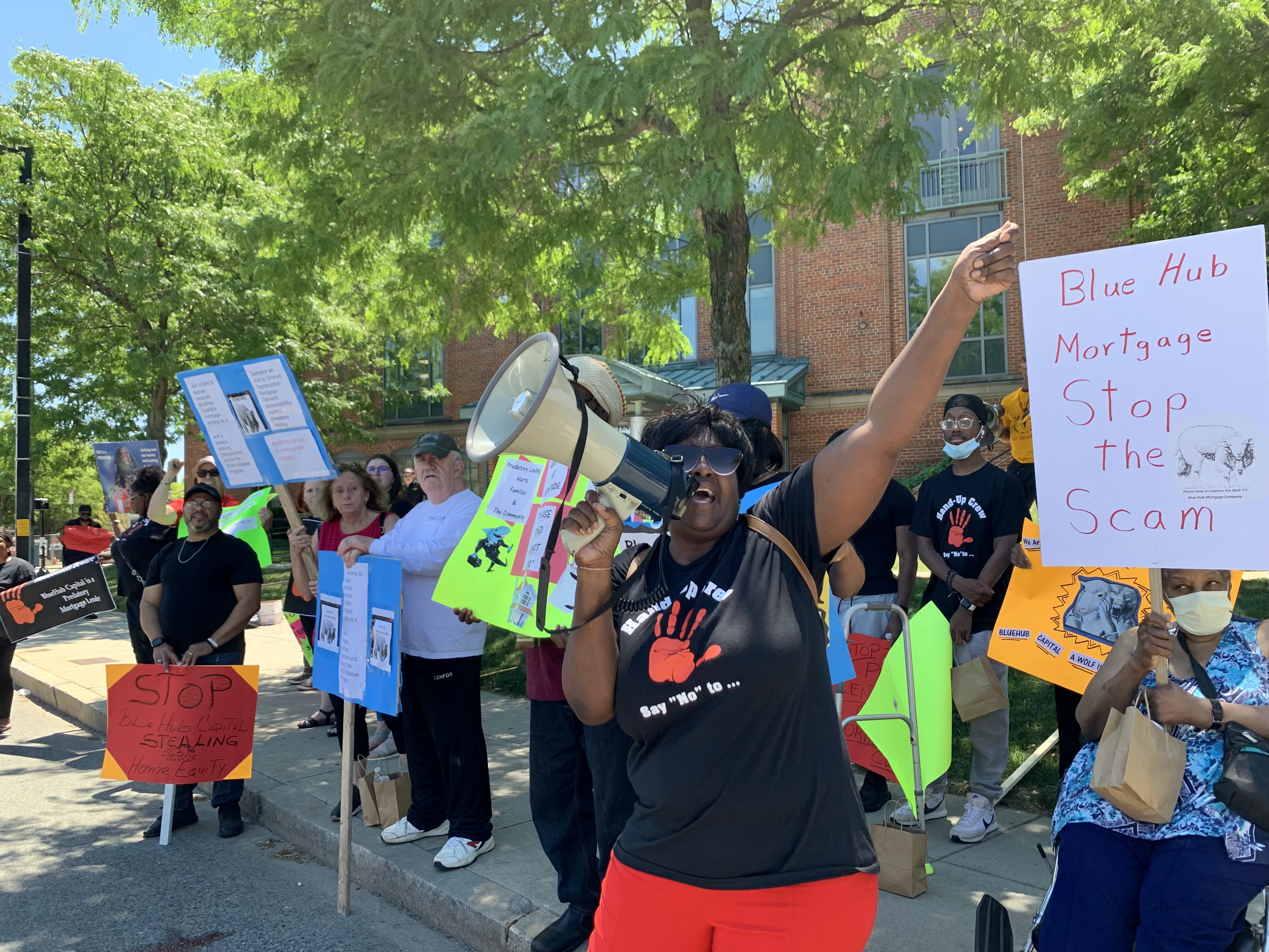 Protesters say new mortgages designed to prevent foreclosure trap them in debt - Vimarsana News