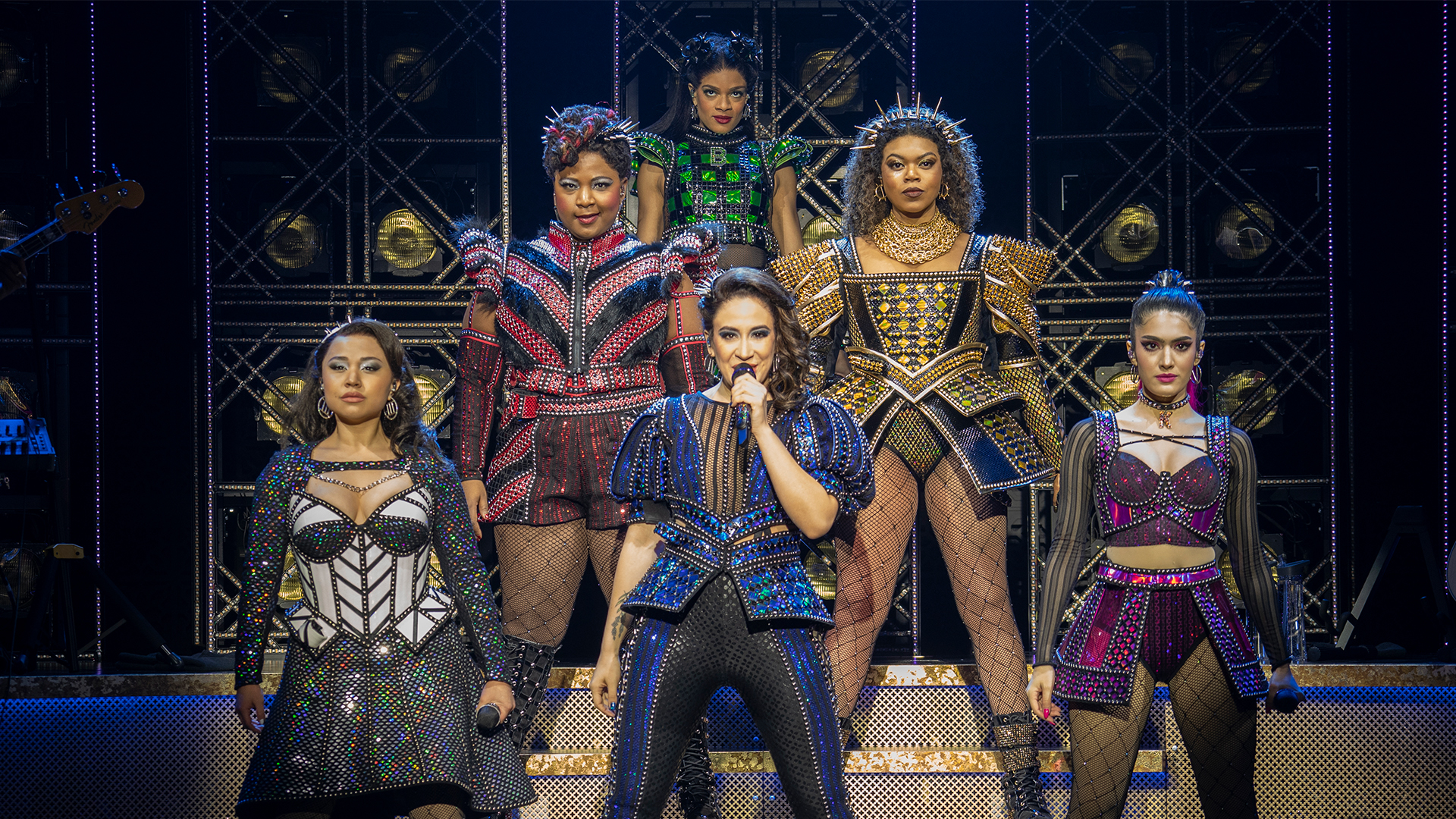 Open Studio: The wives of Henry VIII reclaim their identity in the hit musical 'SIX' - Vimarsana News