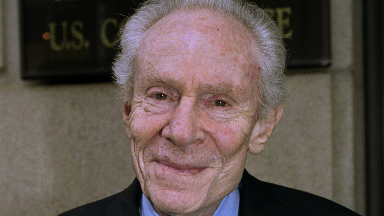 Aaron Feuerstein, famously generous mill owner, dies at 95 - Vimarsana News