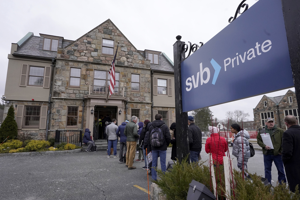 After SVB and Signature Bank failures, how can you keep your money safe? - Vimarsana News