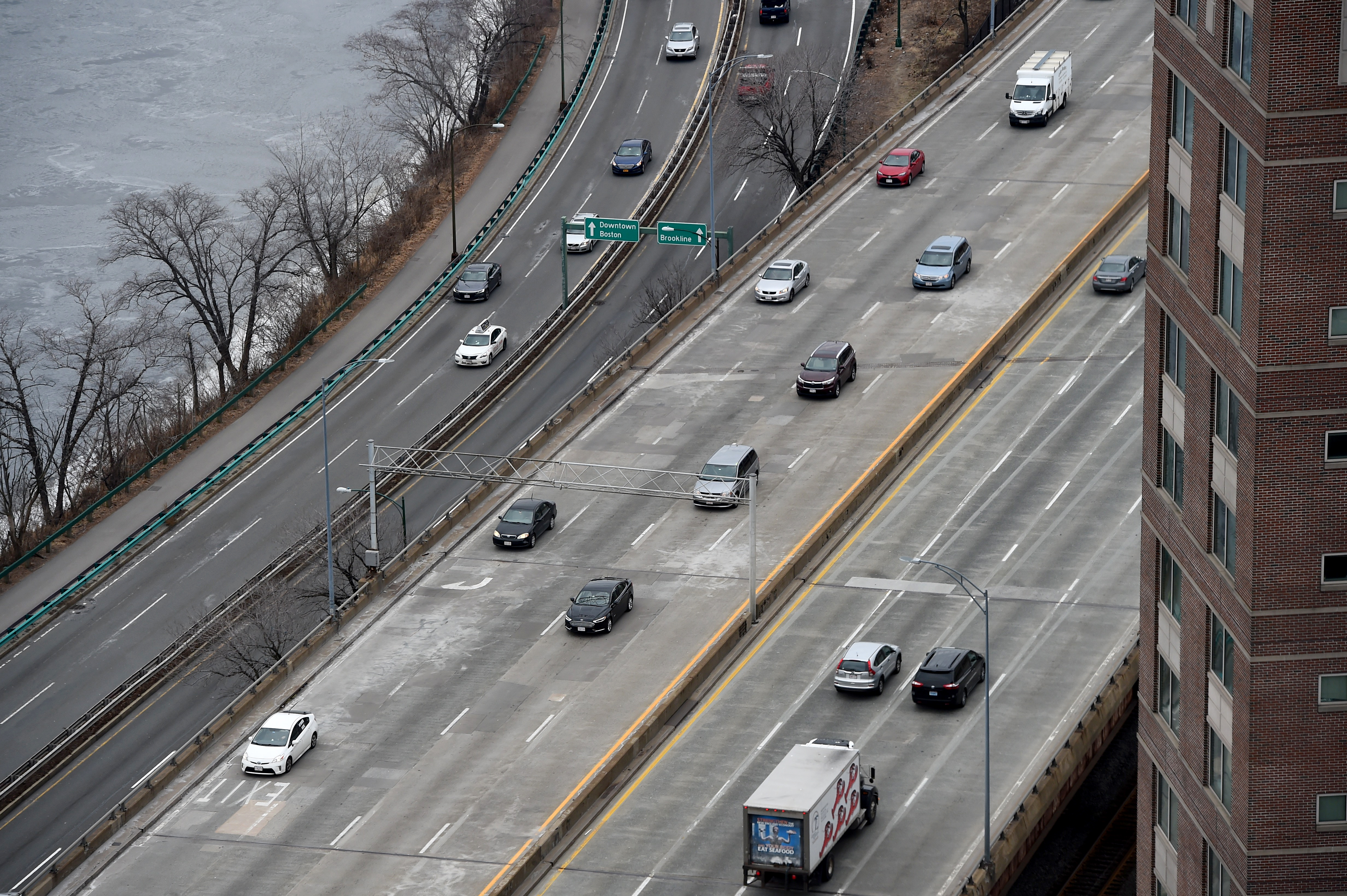Massachusetts loses out on federal grant for turnpike redevelopment - Vimarsana News