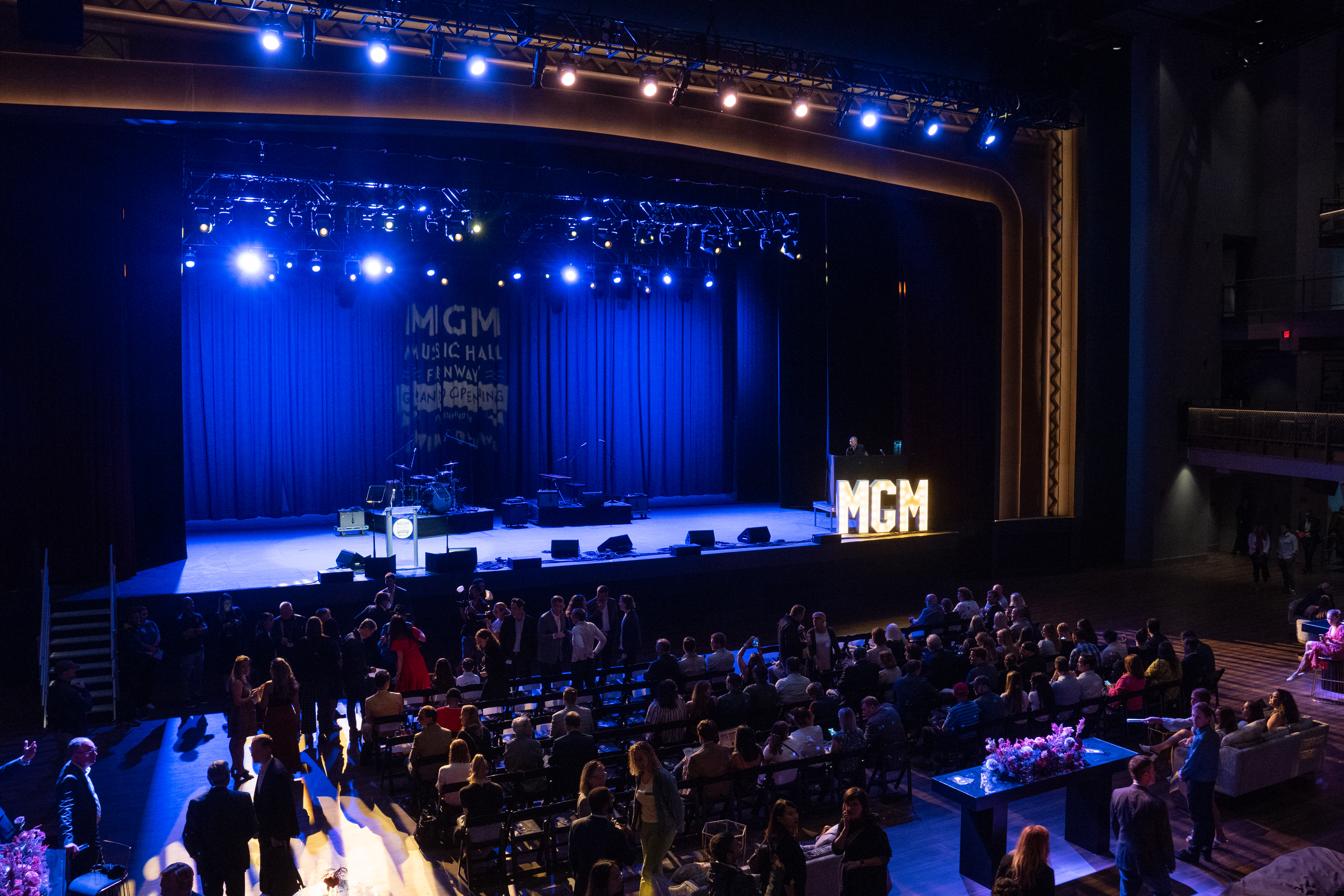 New MGM Music Hall at Fenway brings more life to Boston's live music scene - Vimarsana News