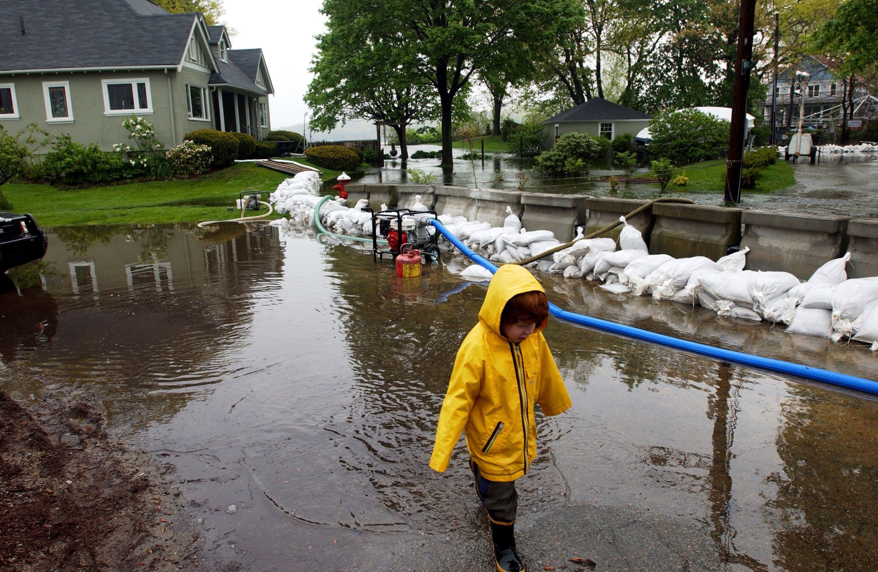 Local governments staff up, team up to confront climate change - Vimarsana News
