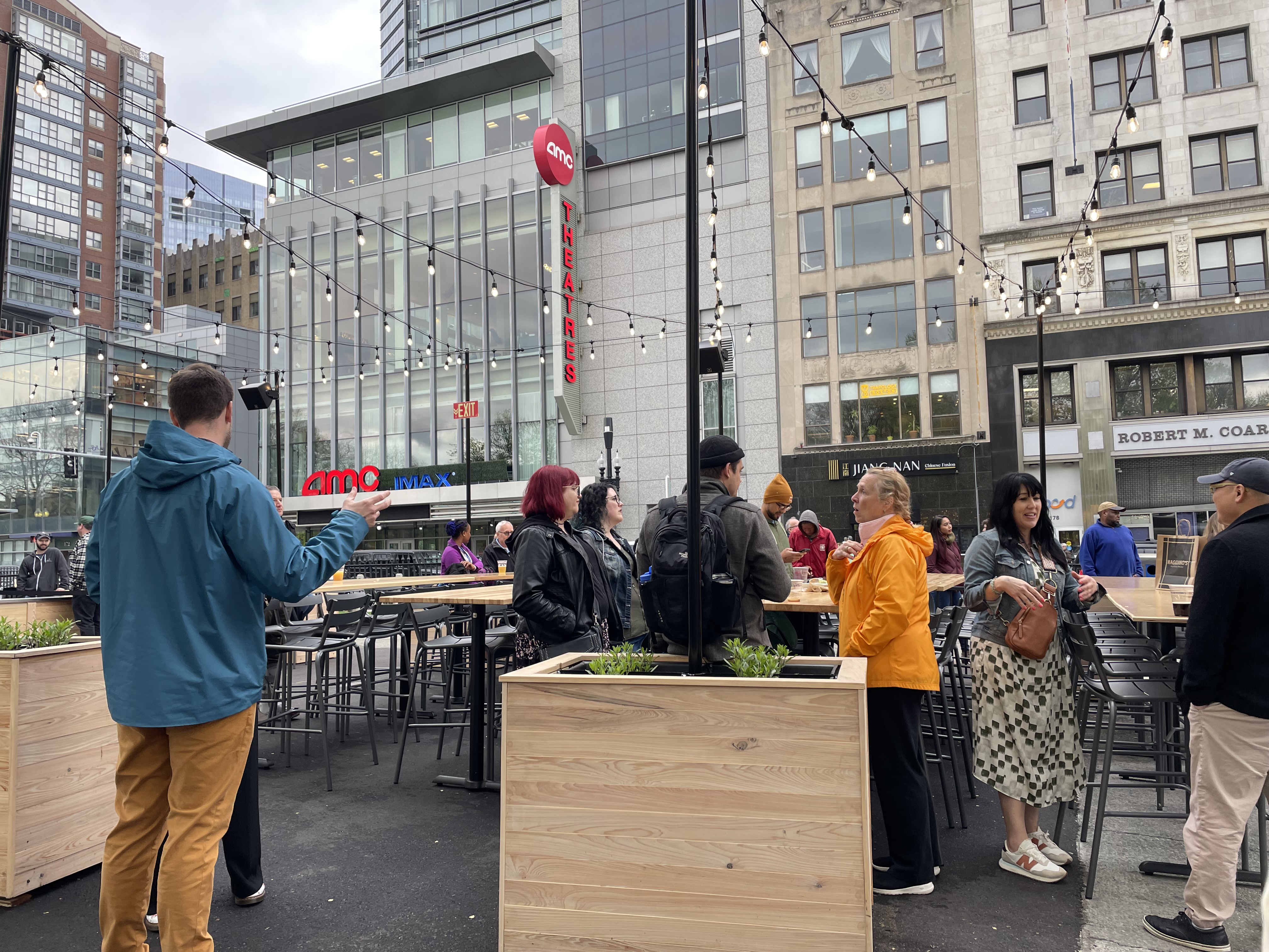 A new beer garden and performance space livens up the Boston Common - Vimarsana News